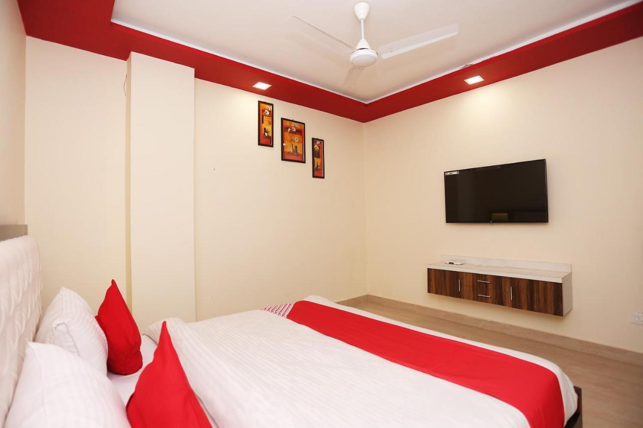 Oyo 23495 Hotel The Park Juhi Bari Eksteriør bilde